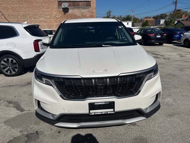 Used 2024 Kia Carnival LX FWD image 2