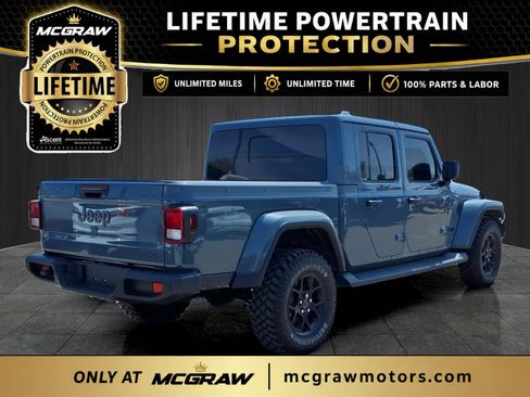 Used 2025 Jeep Gladiator Sport AWD/4WD image 5