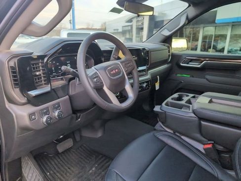 New 2025 GMC Sierra 1500 Elevation image 15
