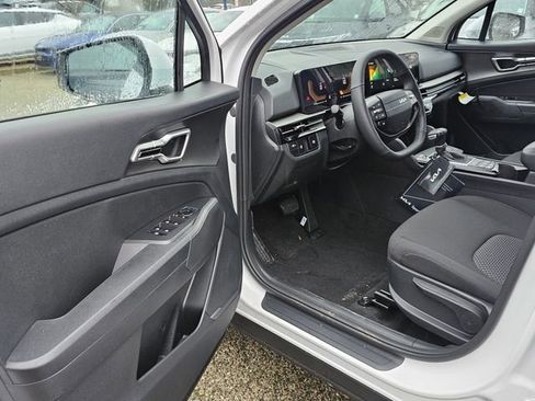 New 2026 Kia Sportage LX FWD image 18