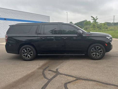 Used 2023 Chevrolet Suburban Z71 w/ Z71 Off-Road Package AWD/4WD image 6