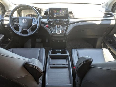Used 2024 Honda Odyssey Touring image 18