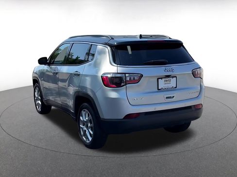 Used 2025 Jeep Compass Limited AWD/4WD image 11