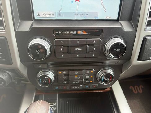 Used 2017 Ford F150 King Ranch w/ Equipment Group 601A Luxury AWD/4WD image 17