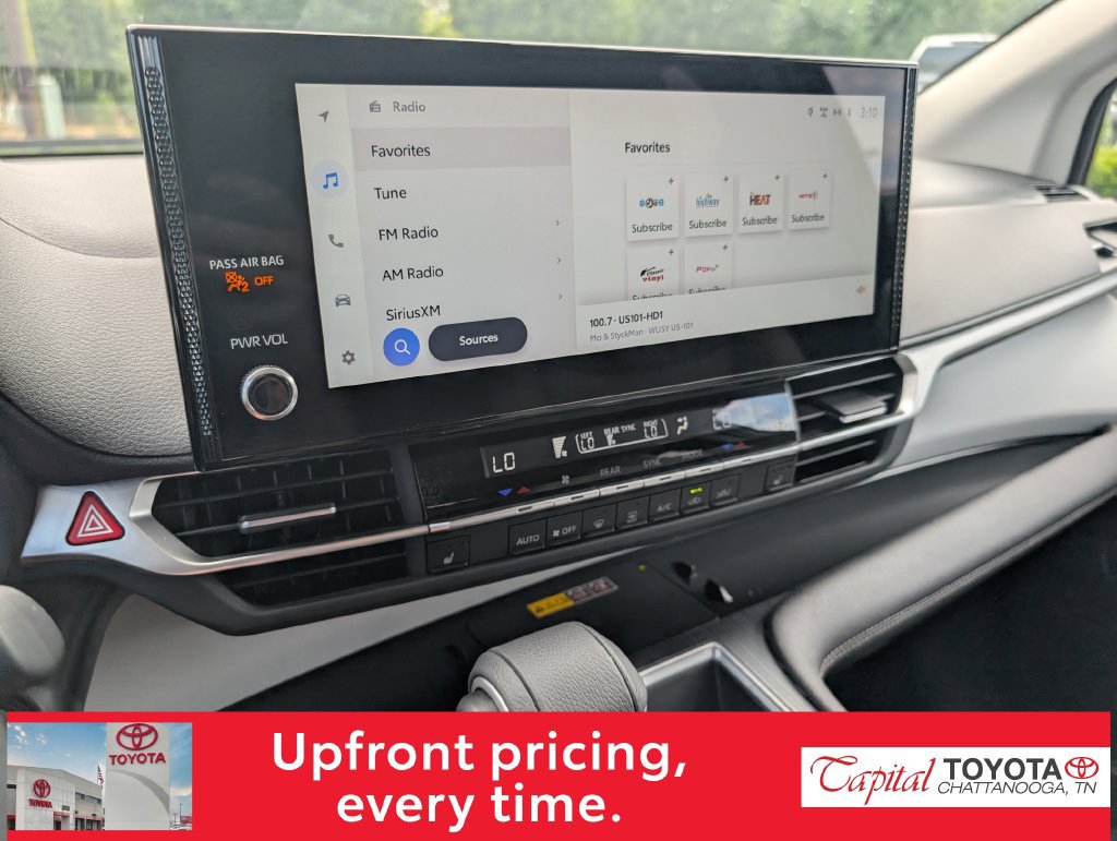 Used 2026 Toyota Sienna XLE FWD image 24