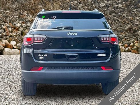 Used 2018 Jeep Compass Latitude w/ Popular Equipment Group AWD/4WD image 4