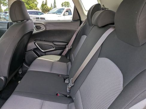 Certified 2023 Kia Soul LX w/ LX Technology Package FWD image 18