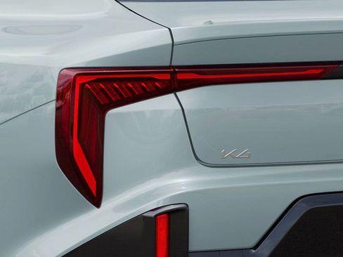 New 2025 Kia K4 GT-Line w/ GT-Line Sunroof Package FWD image 11