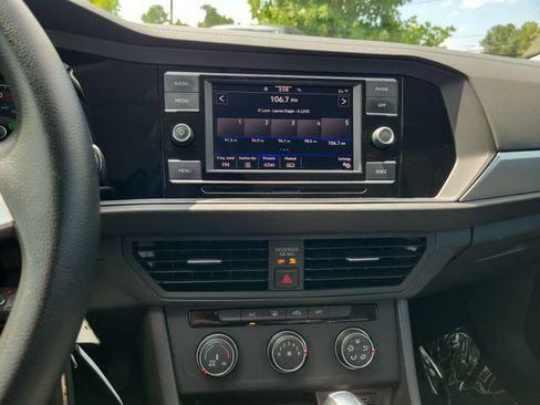 Used 2020 Volkswagen Jetta S FWD image 19