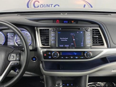 Used 2018 Toyota Highlander XLE image 16