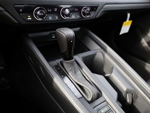 Used 2025 Honda Accord SE image 18