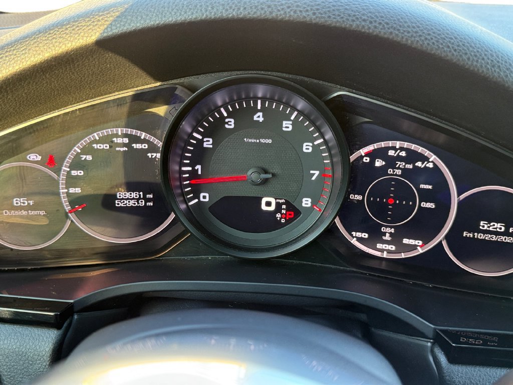 Used 2020 Porsche Cayenne AWD/4WD image 13
