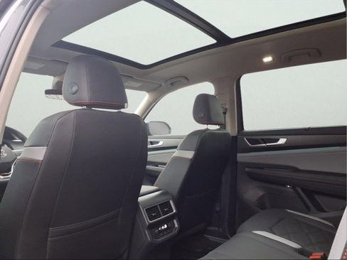 New 2026 Volkswagen Atlas Peak Edition image 12