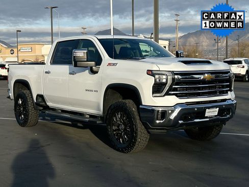 Used 2024 Chevrolet Silverado 3500 LTZ w/ LTZ Plus Package image 8