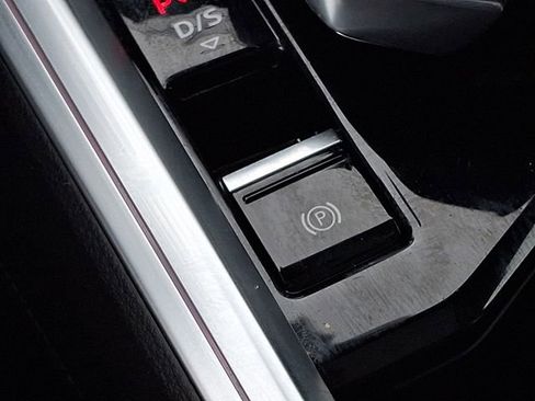 Used 2019 Audi e-tron Prestige image 29