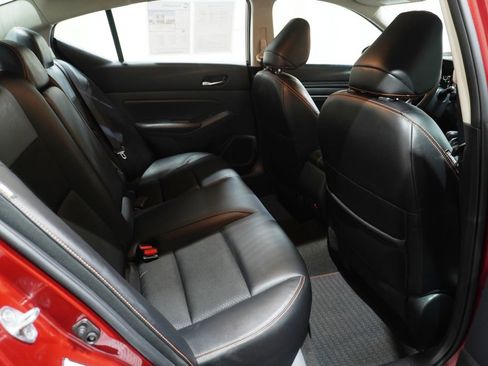 Used 2022 Nissan Altima 2.5 SR FWD image 13