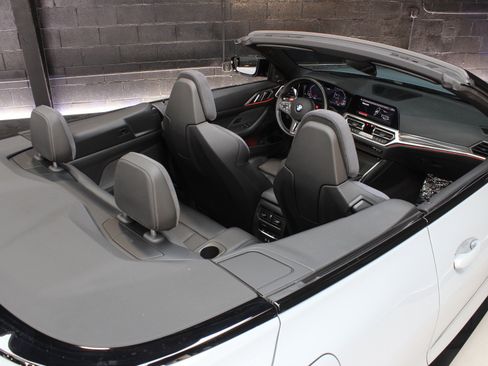 Used 2022 BMW M4 xDrive Competition image 50