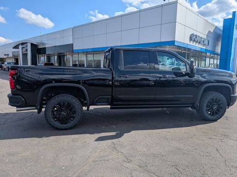 New 2026 Chevrolet Silverado 2500 High Country w/ High Country Premium Package AWD/4WD image 8