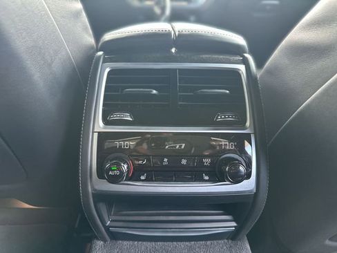 Used 2017 BMW 750i xDrive AWD/4WD image 25