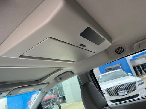 Used 2017 Toyota Sienna XLE Premium FWD image 10