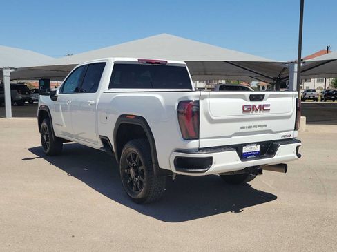 Used 2025 GMC Sierra 2500 AT4 AWD/4WD image 6