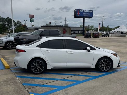 Used 2021 Toyota Corolla SE FWD image 4