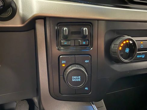 Used 2021 Ford F150 XLT AWD/4WD image 21