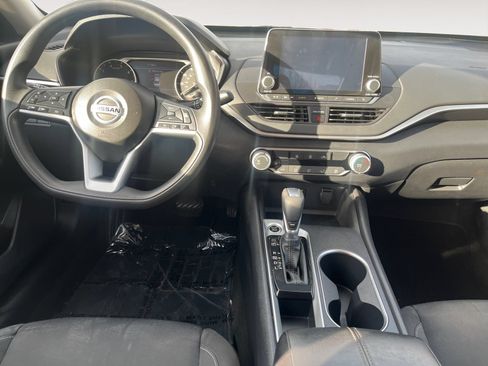 Used 2022 Nissan Altima 2.5 SV FWD image 10