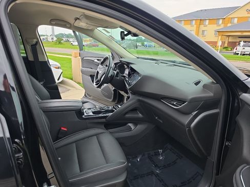 Used 2023 Buick Envision Essence FWD image 11