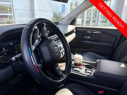 Used 2023 Honda Pilot Elite image 9