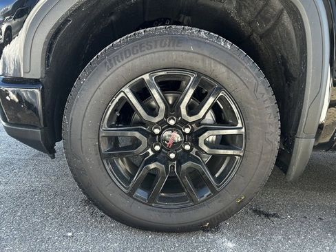 New 2026 GMC Sierra 1500 Elevation image 8