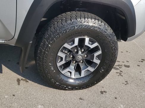 Certified 2023 Toyota Tacoma TRD Off-Road AWD/4WD image 6