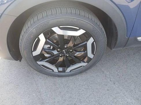 Used 2025 Kia Telluride S AWD/4WD image 13