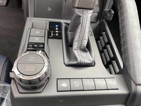 New 2026 Toyota 4Runner 4WD image 15