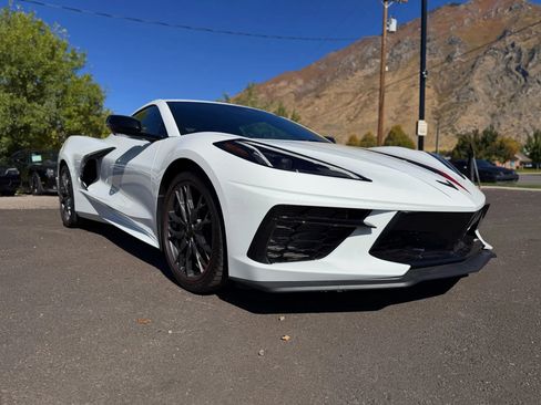 Used 2025 Chevrolet Corvette Stingray Coupe w/ 1LT image 30