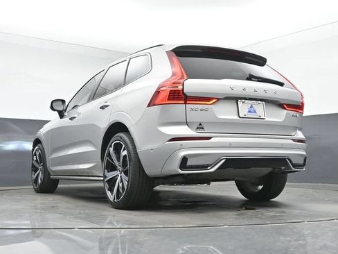 Used 2023 Volvo XC60 B6 Ultimate w/ Protection Package Premier AWD/4WD image 40