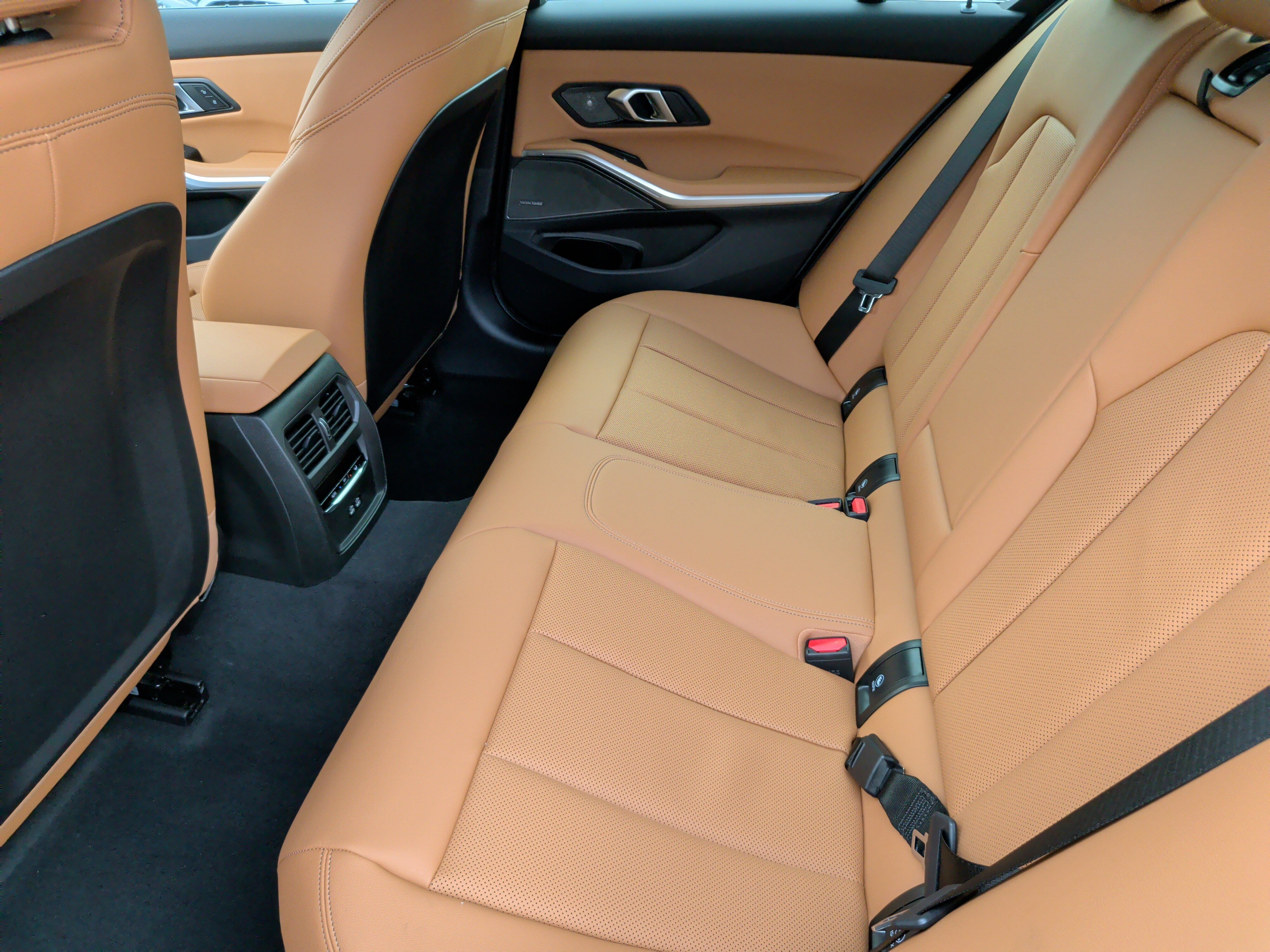 Used 2026 BMW 330i Sedan w/ Premium Package RWD image 34