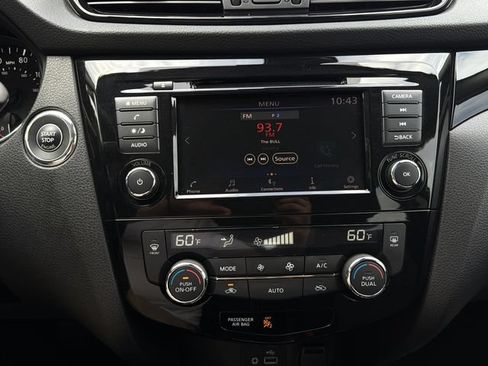 Used 2020 Nissan Rogue Sport SV w/ All-Weather Package AWD/4WD image 28