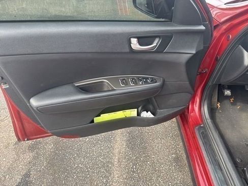 Used 2020 Kia Optima S image 40