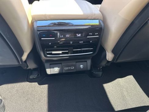Used 2023 Acura MDX SH-AWD w/ Advance Package image 25