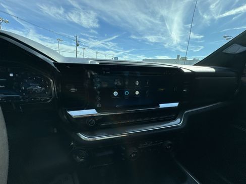 Used 2022 Chevrolet Silverado 1500 High Country w/ High Country Premium Package image 13