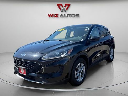 Used 2020 Ford Escape SE image 1