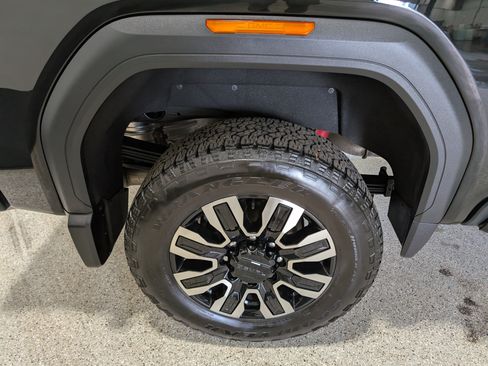 Used 2025 GMC Sierra 2500 Denali Ultimate AWD/4WD image 14