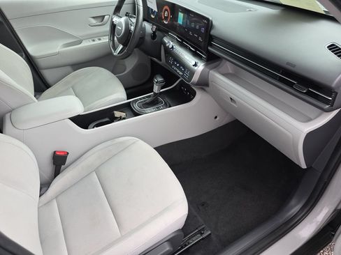 Used 2024 Hyundai Kona SEL FWD image 32