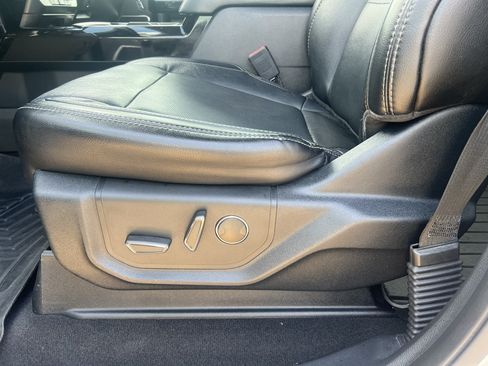 Used 2019 Ford F250 Lariat w/ Lariat Ultimate Package AWD/4WD image 27