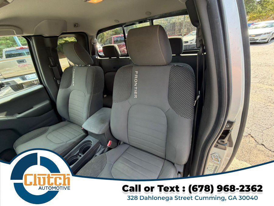 Used 2018 Nissan Frontier Desert Runner RWD image 11