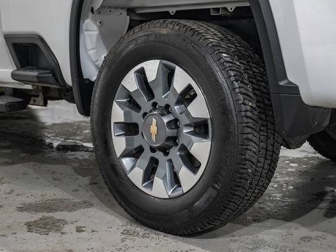 Used 2022 Chevrolet Silverado 2500 LT AWD/4WD image 59
