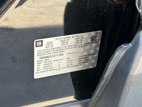 Used 2018 GMC Acadia SLE FWD image 30