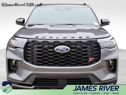 Used 2026 Ford Explorer ST w/ Sun And Sound Package AWD/4WD image 7