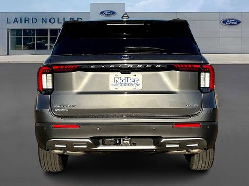 New 2026 Ford Explorer Active w/ Active Comfort Package AWD/4WD image 4